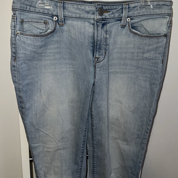 Ann Taylor Loft Curvy Straight Sz 8/29 Light Wash 5 Pocket Jeans - Picture 2 of 6